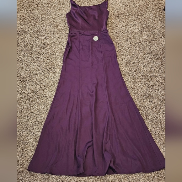 Chi chi London nwt dress, size 8 - Picture 2 of 10